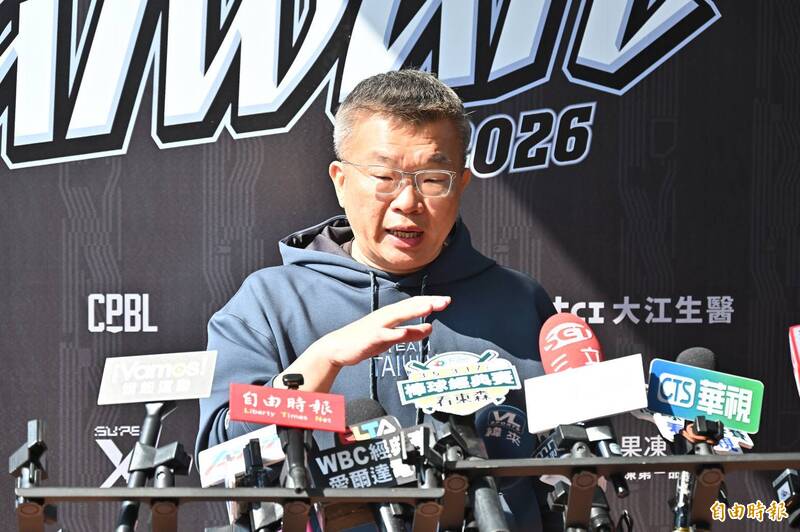 中職會長蔡其昌。（記者李惠洲攝）