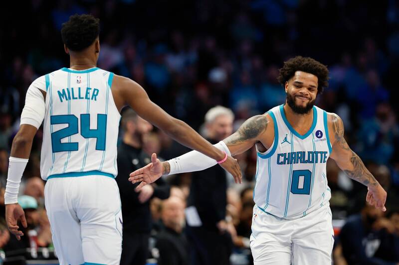 黃蜂逆轉鵜鶘，2016年以來首次單季7連勝。（美聯社）