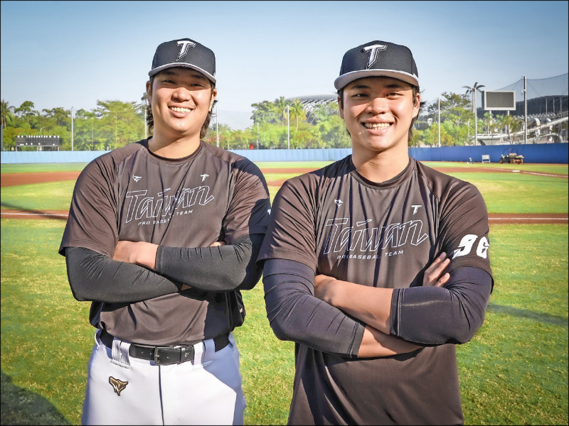 入選台灣隊的日職投手古林睿煬（左）與孫易磊，昨在火腿隊內紅白戰同場先發。（資料照，取自火腿官網）