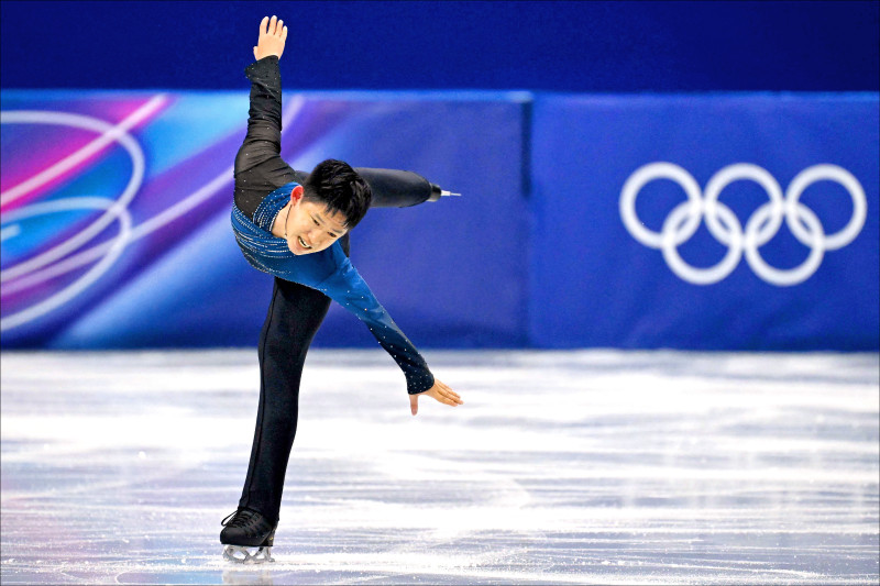 李宇翔昨在冬奧花式滑冰男子短曲項目，繳出本季最佳的72.41分，順利晉級長曲決賽。（法新社）