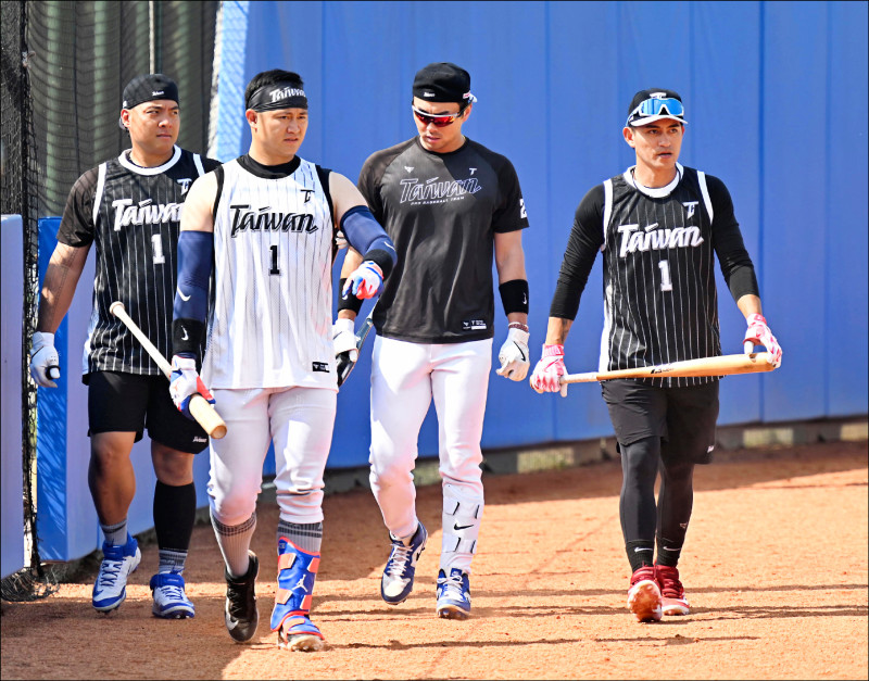 集訓一個月的經典賽台灣隊明天開箱，將以中職球員為主體與台鋼雄鷹實戰練習。（資料照）