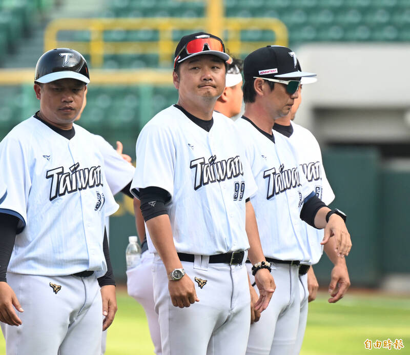 台灣隊總教練曾豪駒。（記者李惠洲攝）