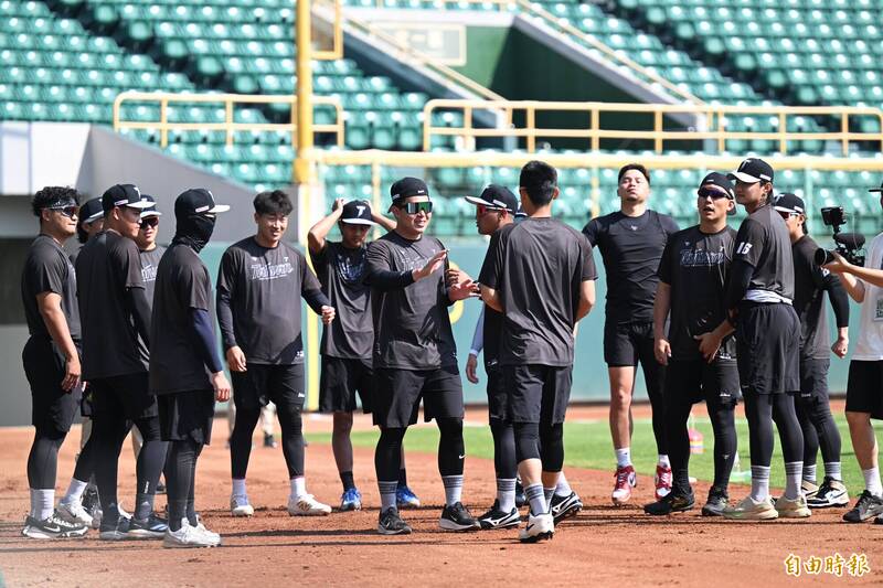 台灣隊。（記者李惠洲攝）