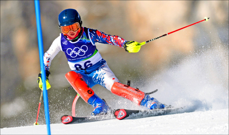 李玟儀在米蘭-科爾蒂納冬季奧運高山滑雪女子曲道賽事，連兩屆都順利完賽。（路透資料照）