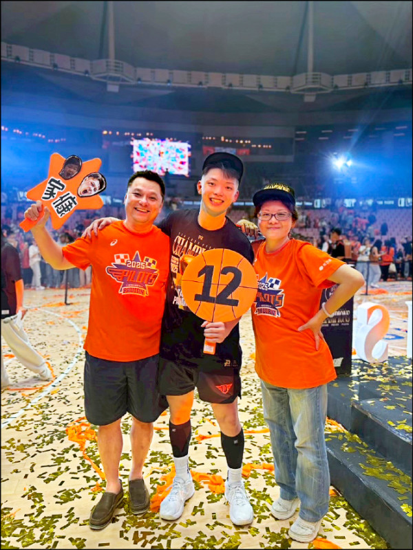 家人在李家慷比賽時都會到場加油。（李家慷提供）