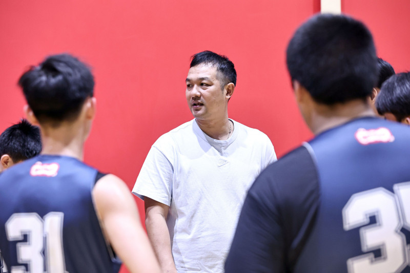 新民國中教練張益銘。（U19籃球聯盟提供）