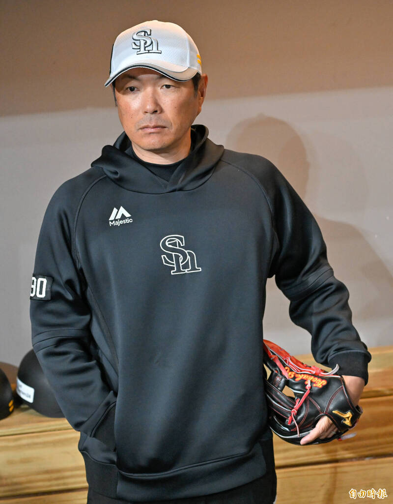 福岡軟銀鷹監督小久保裕紀。（記者陳志曲攝）