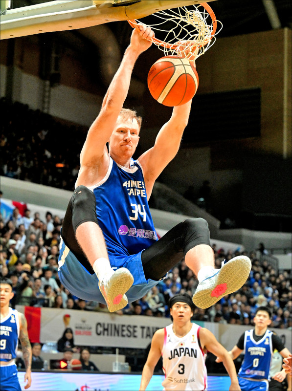 台灣隊歸化球員高柏鎧具有禁區優勢。
（資料照）