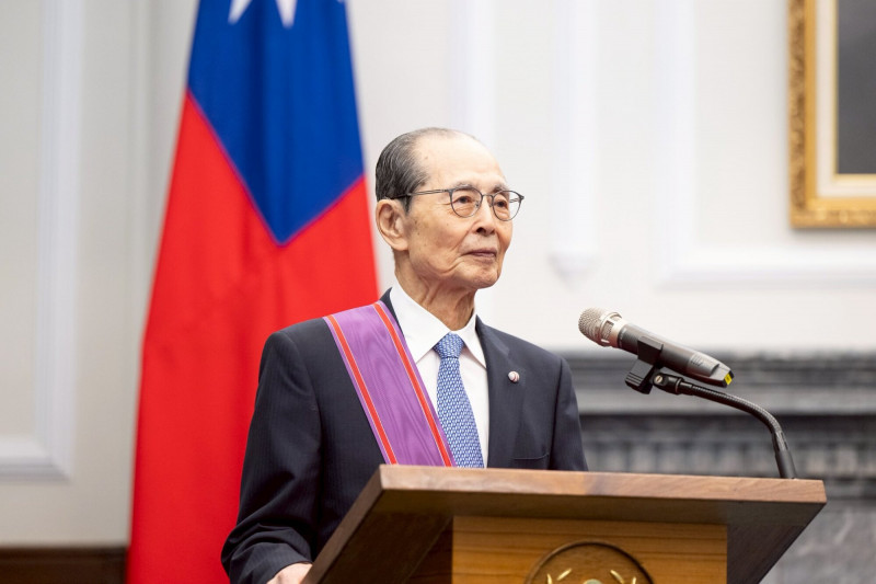 旅日棒球名將王貞治今接受賴總統頒授「一等景星勳章」時表示，他對台灣出征世界棒球經典賽（WBC）的陣容深具信心，是歷來最堅強的一支隊伍。（總統府提供）