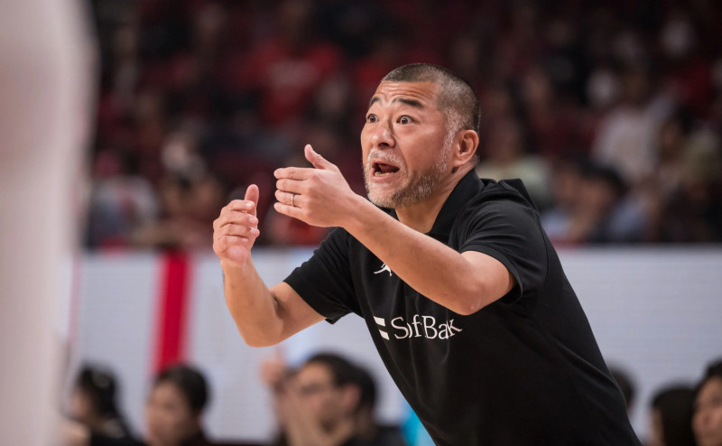 日本新主帥桶谷大。（取自FIBA官網）
