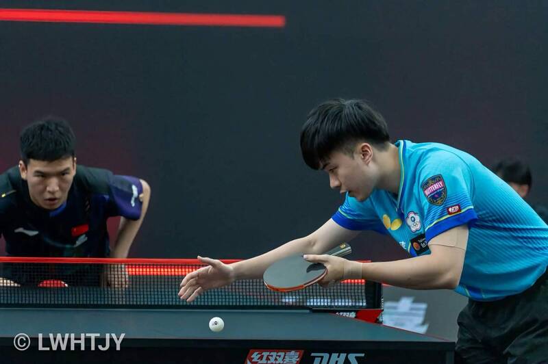 林昀儒直落三輕鬆解決中國新秀向鵬，闖進男單8強。（讀者提供）