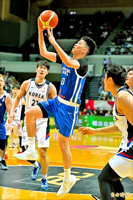 林庭謙貢獻並列全隊最高的18分。（記者塗建榮攝）
