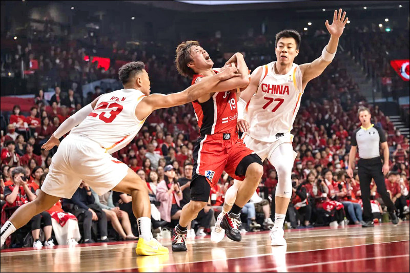 日本在主場遭中國逆轉，吞下資格賽首敗。（取自FIBA官網）