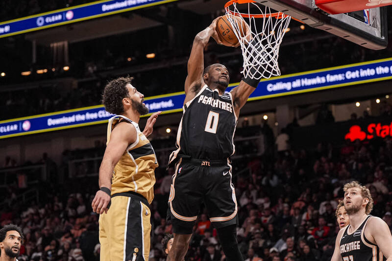 庫明加先發拿下17分9籃板。（路透）