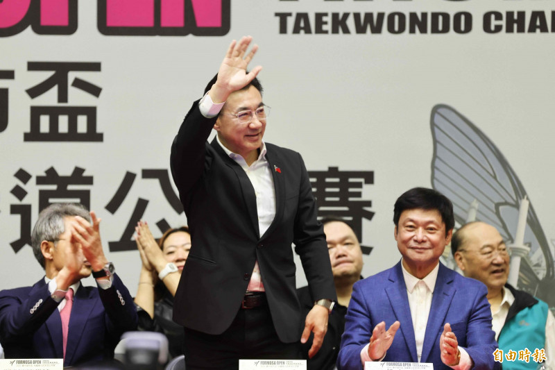 江啟臣致詞表示，小時候沒學過跆拳道，進入部隊後直接學，他認為，練跆拳道不只鍛鍊體魄，還要學習跆拳道精神「勝不驕、敗不餒。」（記者蔡淑媛攝）