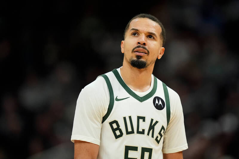 安東尼一場都沒打，就被太陽裁掉。（資料照，美聯社）