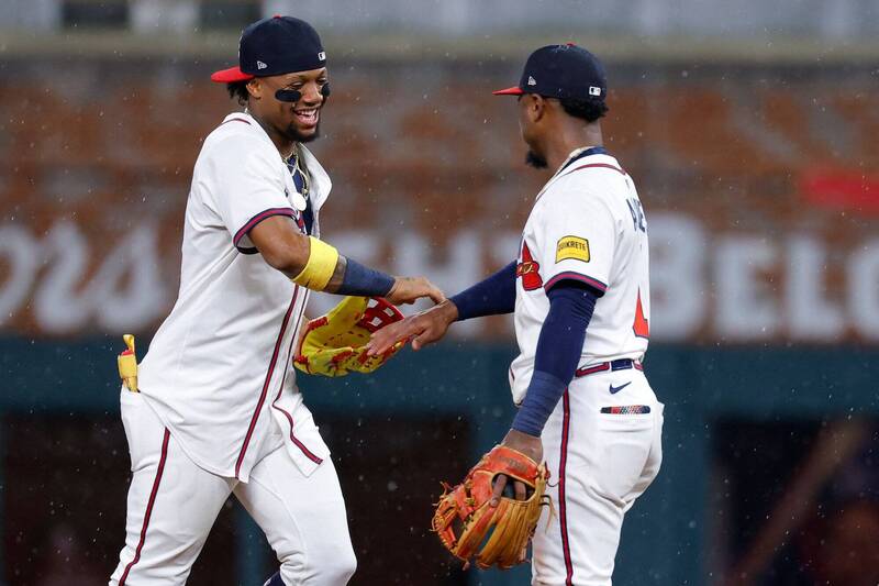 阿庫尼亞（左）、阿爾比斯。（資料照，法新社）