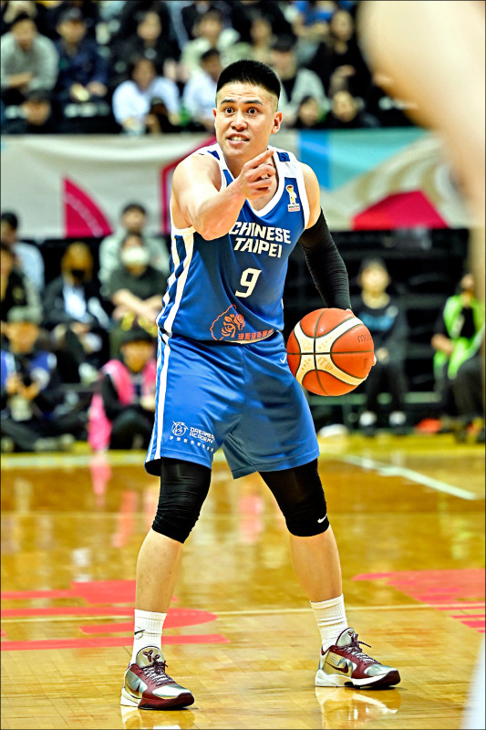 台灣隊長陳盈駿今率隊力戰中國，向全隊喊話鞏固防守。（資料照）