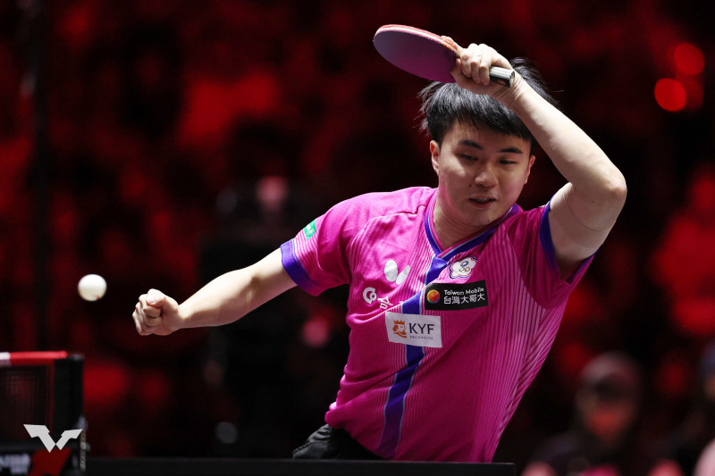 林昀儒在男單決賽不敵世界球王王楚欽，獲得亞軍。（取自WTT官網）