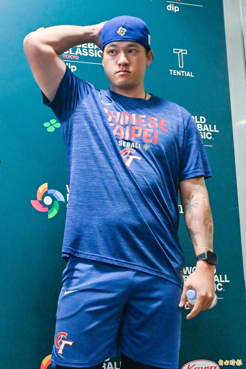 莊陳仲敖受訪。（特派記者陳志曲攝）