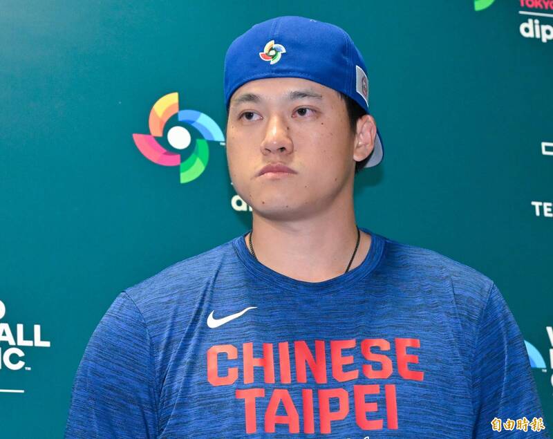 莊陳仲敖受訪。（特派記者陳志曲攝）