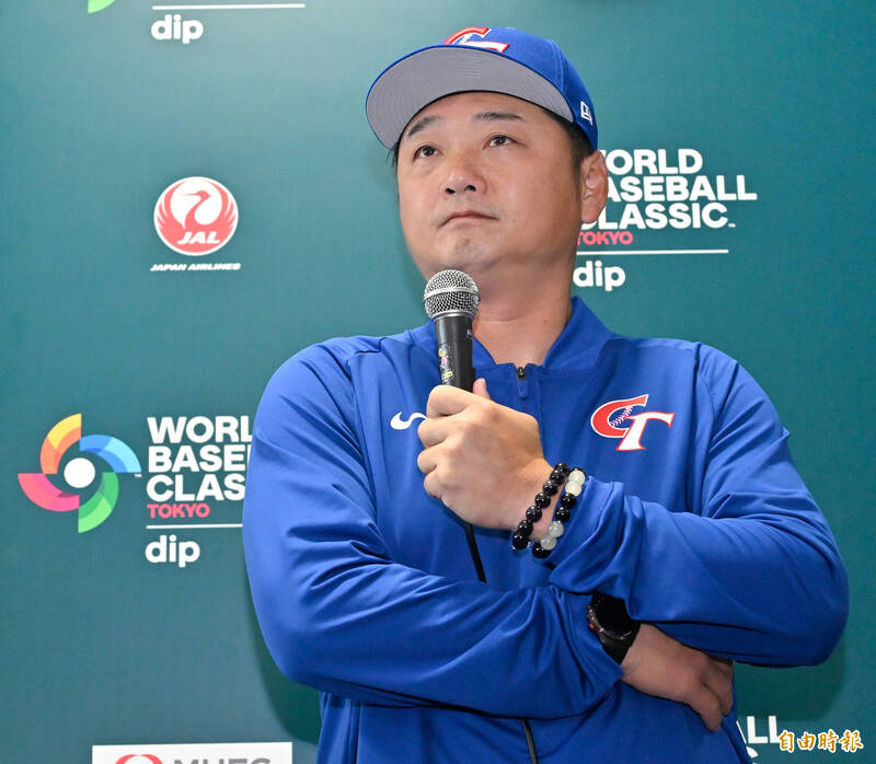 台灣隊總教練曾豪駒受訪。（特派記者陳志曲攝）