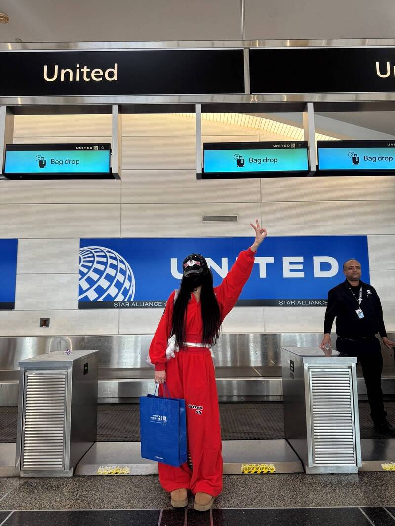 搭乘聯合航空北極星商務艙赴美的林襄，直呼「襄」當值得。（味全龍提供）