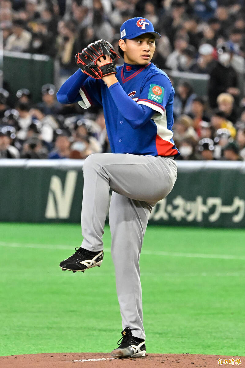 台灣隊先發投手徐若熙。（特派記者陳志曲攝）