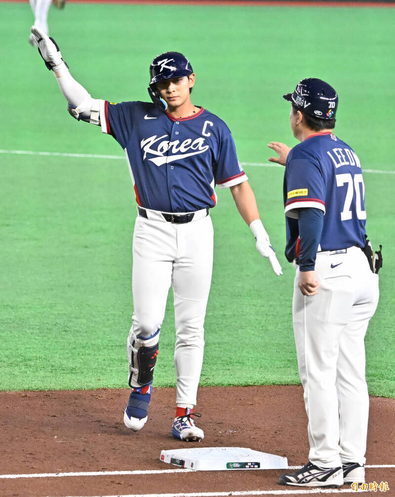 李政厚敲出安打。（特派記者陳志曲攝）