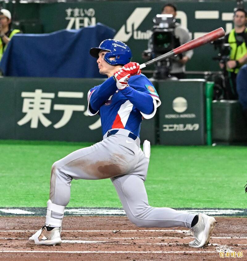 費爾柴德敲出滿貫全壘打。（特派記者陳志曲攝）