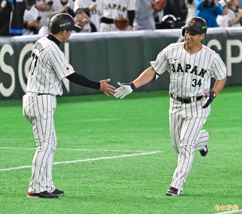 吉田正尚開轟。（特派記者陳志曲攝）