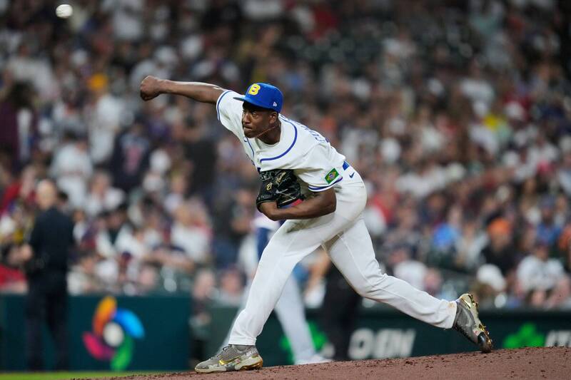 年僅17歲的康崔拉斯今天迎來WBC初登板。（美聯社）