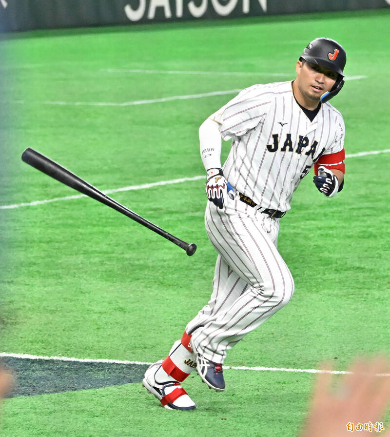 鈴木誠也單場雙響。（特派記者陳志曲攝）