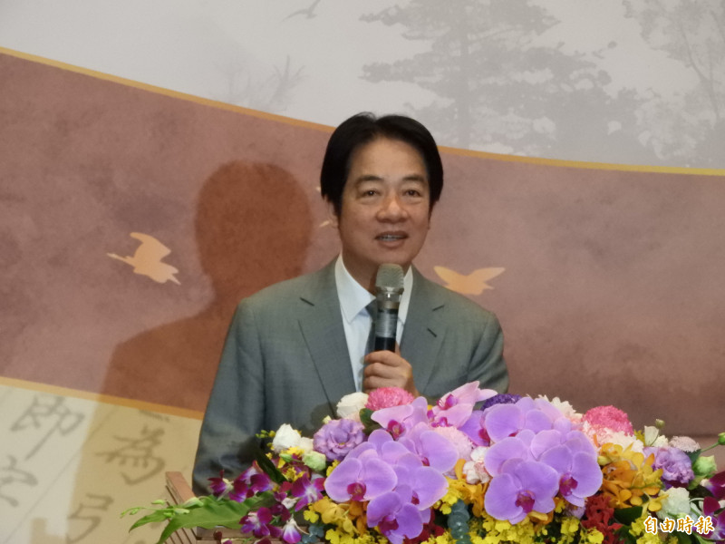 總統賴清德今天出席第96屆國醫節慶祝大會，不忘為經典賽台灣隊加油打氣。（記者賴筱桐攝）