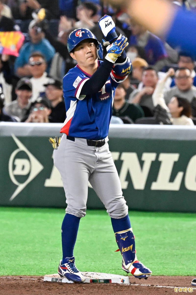 江坤宇敲出安打。（資料照，記者陳志曲攝）
