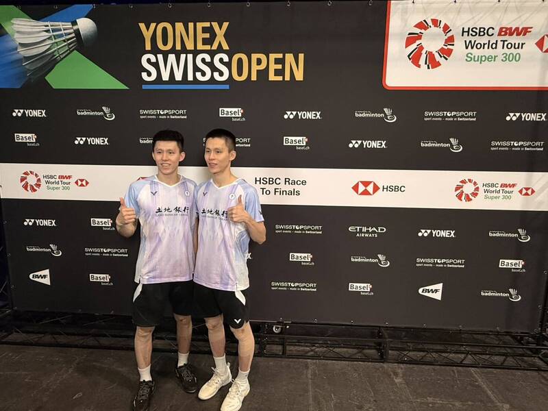 李芳任／李芳至直落二拍下丹麥勁敵奪冠。（羽協提供）