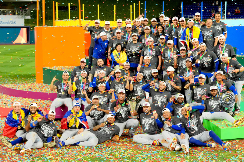 委內瑞拉擊敗地主美國勇奪經典賽冠軍，這也是隊史在3大國際賽經典賽、12強賽和奧運第一冠。（美聯社）