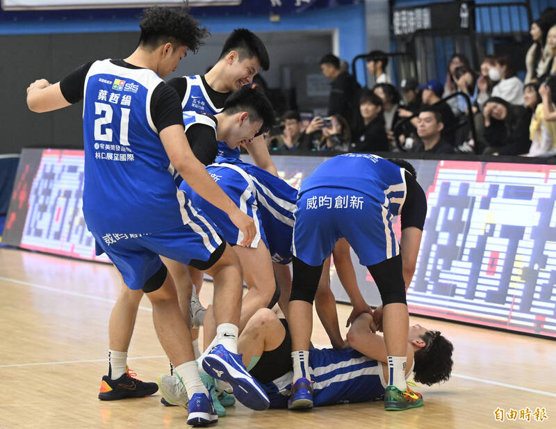 健行科大險勝輔仁大學。（記者林正堃攝）