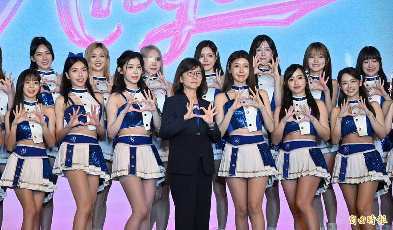富邦悍將今天舉辦啦啦隊Fubon Angels開季發佈會。（記者劉信德攝）