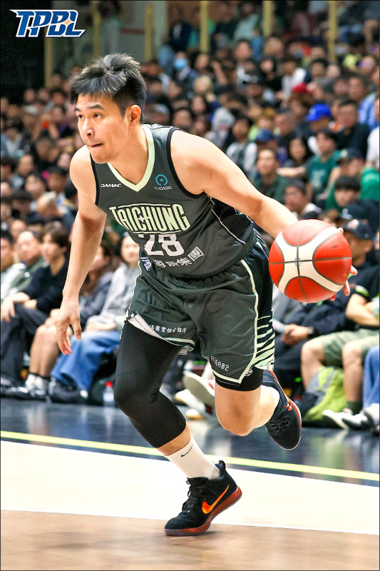 盧冠良替補上場，7投6中單場貢獻16分。（TPBL提供）