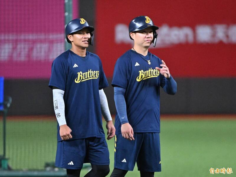 江坤宇（右）。（資料照，記者陳逸寬攝）