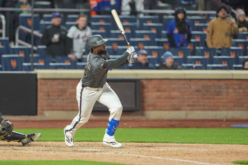 大都會羅伯特擊出再見三分砲。 （路透）