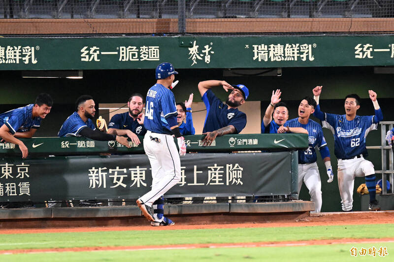 范國宸陽春砲。（記者李惠洲攝）