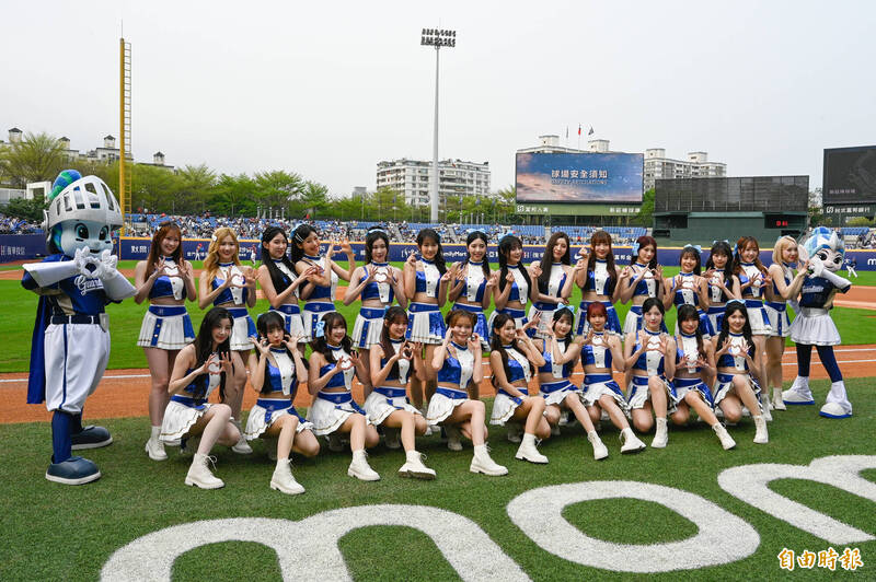 Fubon angels全員到齊。（記者陳志曲攝）