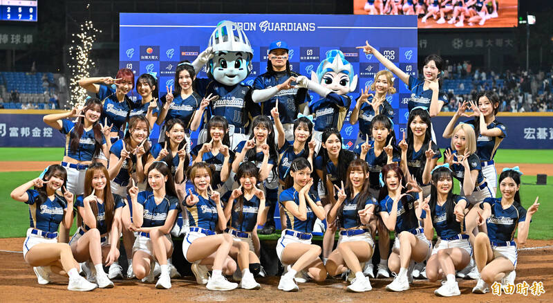 張育成打回超前分，獲選單場MVP。（記者陳志曲攝）