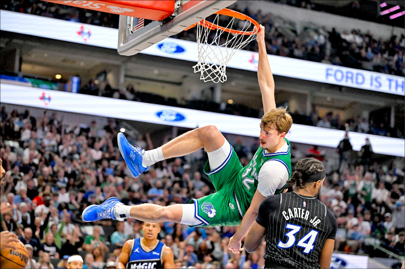 獨行俠19歲菜鳥佛拉格單場進帳51分，（路透）