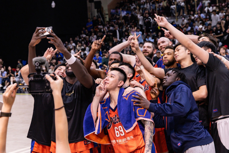 盧峻翔率領航猿勇奪例行賽龍頭。（PLG提供）