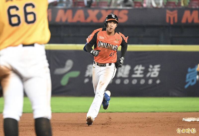 田子杰敲出生涯首轟。（記者廖耀東攝）