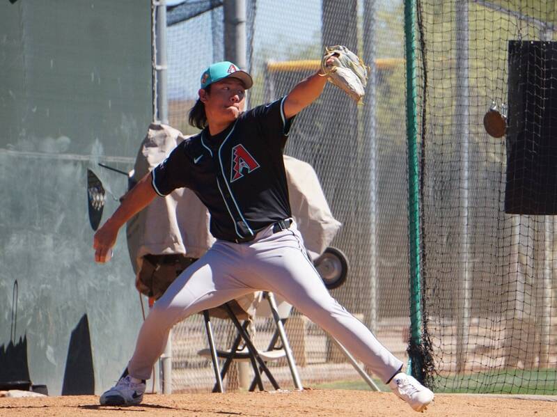 美國職棒亞利桑那響尾蛇小聯盟投手黃仲翔（圖）3月底在春訓基地練投。（中央社記者林宏翰）