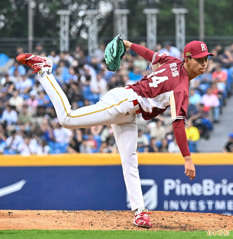 樂天桃猿先發投手曾家輝。（資料照，記者陳志曲攝）